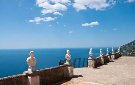 Naples Private transfer with stop in Pompeii with tour guide