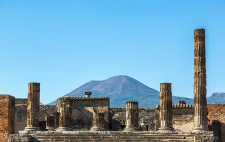 Naples Shore Excursion: the Amalfi coast and Pompeii with skip the line tickets