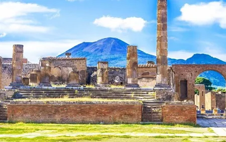 Naples cruise excursion day tour Sorrento Amalfi coast Positano Pompeii