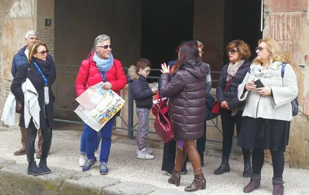 Visit Herculaneum with an expert professional guide (2/3 hours)