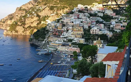 Positano: Private Day Trip from Naples