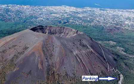 Tour of Mt. Vesuvius+Pompeii+Herculaneum (Full Day)