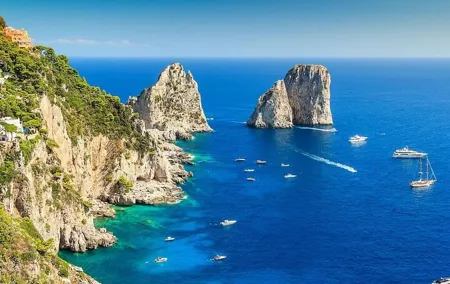 Capri Island Guided Boat Tour with Pickup from Naples