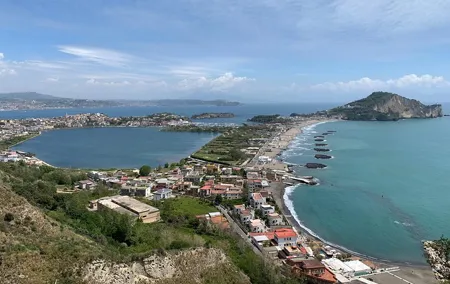 NAPLES AND PHLEGRAEAN FIELDS (The area of the volcanoes)