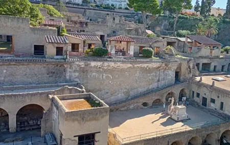 Private Tour in Herculaneum with an authorized guide