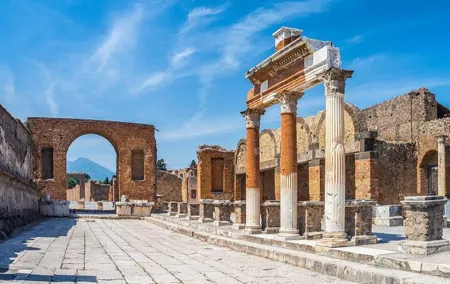 Pompeii with Archaeologist and Entrance Ticket