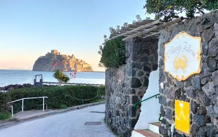 Ischia Food Tastings & Sightseeing: Private Day Trip from Naples Port