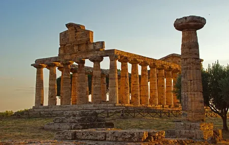 Full-Day Paestum Private Tour with Hotel Pickup
