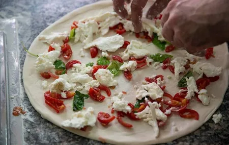 Traditional Pizza Class in Naples, pizza maker for a day.