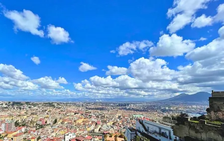 Naples Tour in Vomero and Chiaia with Funicular Railway