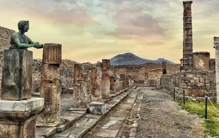 Pompeii & Amalfi Coast Escape: Private Full-Day Tour from Naples