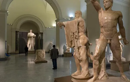Tour of Pompeii+Herculaneum+National Archaeological Museum of Naples (Full Day)