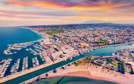Private transfer: Naples to Pescara, 2 hours for sightseeing stop