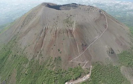 Vesuvius tour from Naples with lunch