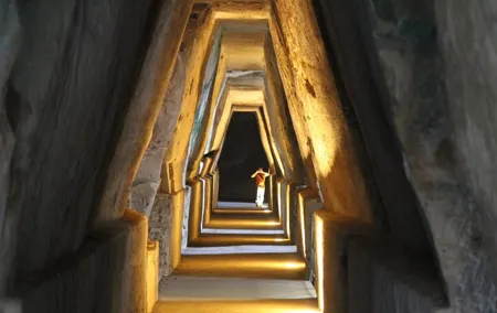 Tour of the Archaeological Park of Cuma and Antro della Sibilla
