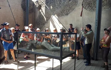 Guided Tour of Pompeii Ruins with Transfer Service