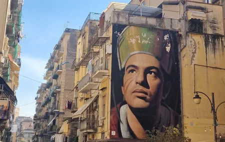 Naples Old Town Legends and History Small Group Tour