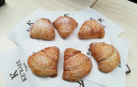Naples Private Tour with neapolitan babà tasting