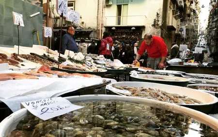 Food Tour: History&Tasting of Naples with your Local Guide