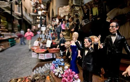 Half Day Private Guided Tour of Scugnizzo in Naples