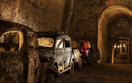 Walking Guided History Tour of Naples and Bourbon Tunnel