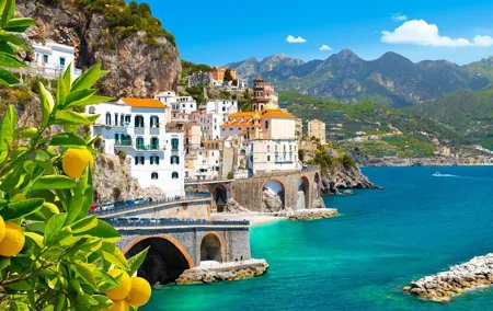 From Naples: Day Trip to Pompeii and Sorrento with Lunch