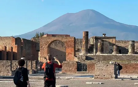 From Naples a Guided Tour of Pompeii in Small Groups