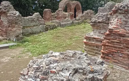 Tour Cuma and Pozzuoli