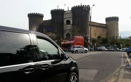 Private transfer from NAPLES to POSITANO with stopover up to 3 hours in Pompeii