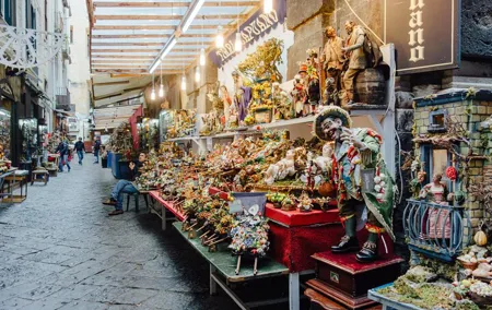 Naples Historic Center: Traditions & Folklore Private Tour