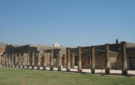 Tour of Herculaneum+Sorrento+Pompeii (Full Day)