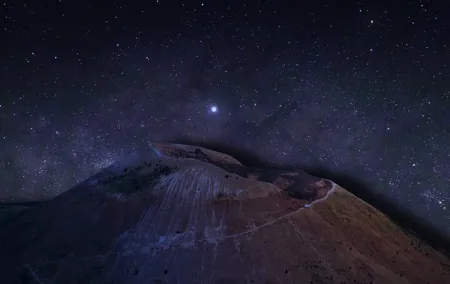 VESUVIUS BY NIGHT route without crater with Volcanological Guides