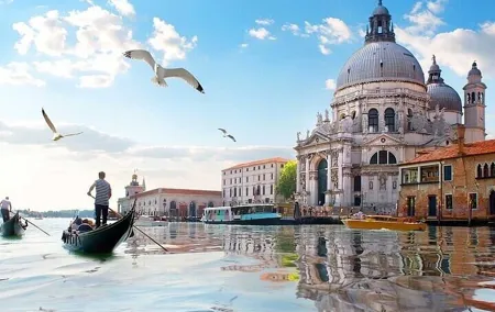 Private Tour from Naples: Venice Full Day Tour by Train