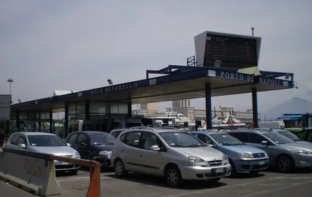 Transfers from the Beverello pier (Naples) to Fiumicino Aereoprto