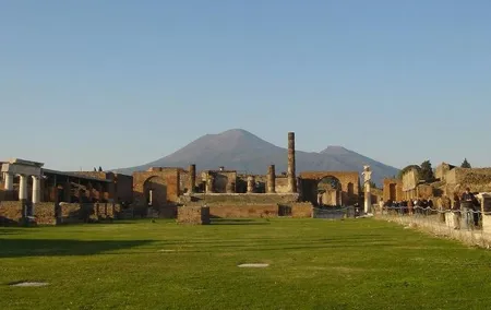 Private VIP tour to Pompeii Ruins with a Private Guide
