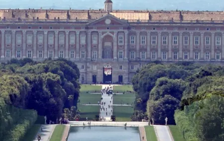 Tour to the Royal Palace of Caserta and visit to the old village of Caserta