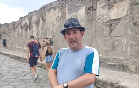 Naples to the Amalfi Coast & Pompeii guided tour or Back
