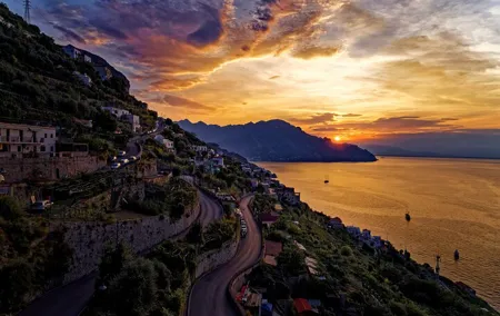 Private day trip: Naples to Pompei, Conca dei Marini and back
