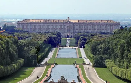 Transfer from Naples to Caserta with a stop Royal Palace