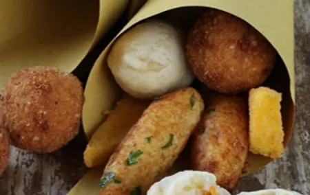 Napoli Street Food Walking and Tasting Tour