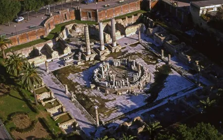 Tour Naples, Solfatara Park, Temple of Serapis, Flavian Amphitheater 8 hours