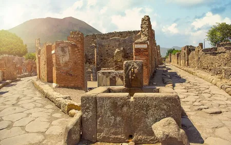 Private Pompeii & MaxiMall Shopping Tour from Naples & Sorrento