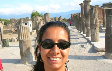 Day Trip to Pompei from Naples on private tour with a local