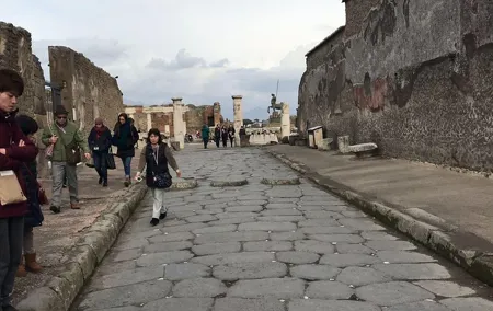 Naples to Amalfi with 2 hrs stop at Herculaneum or Vice Versa