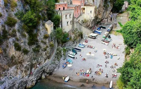 Carmine's Secret Tour from Naples Train Station coming from Rome or Naples Port