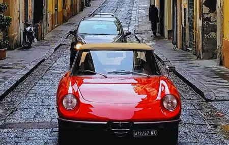 Naples Scenic Tour on a Vintage Car