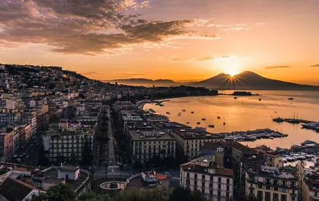 Aperisunset by inflatable boat from Naples