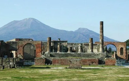 Pompeii and Mount Vesuvius Archaeological Park tour