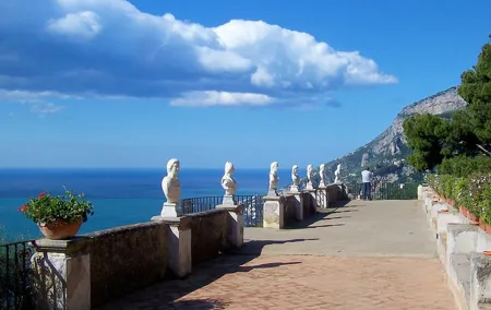 8 Hours Private Historical Tour in Salerno