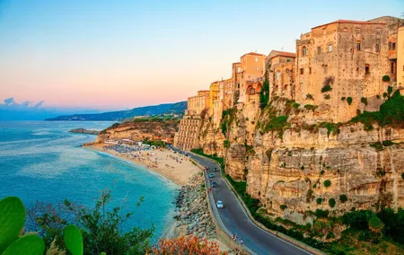 Private transfer from Naples to Tropea, 2h stop in Salerno